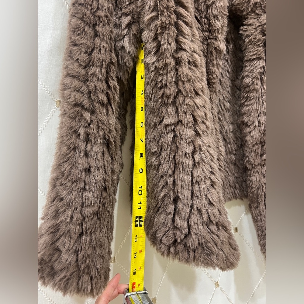Heartloom Teddy Fur Jacket - Picture 9 of 11